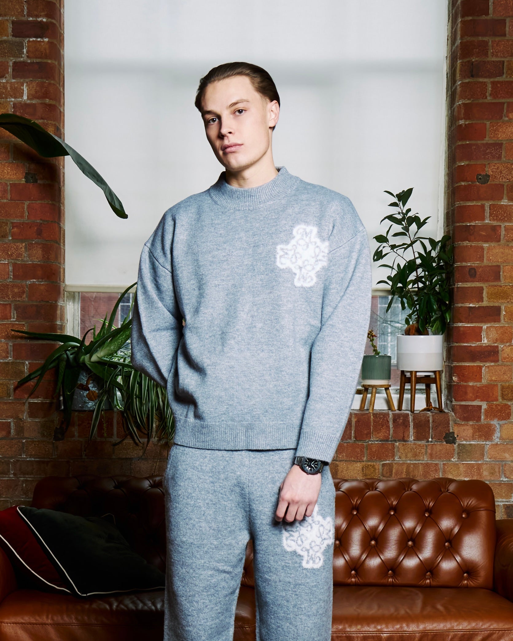 Essential 4M Knitted Sweater - Dove Grey