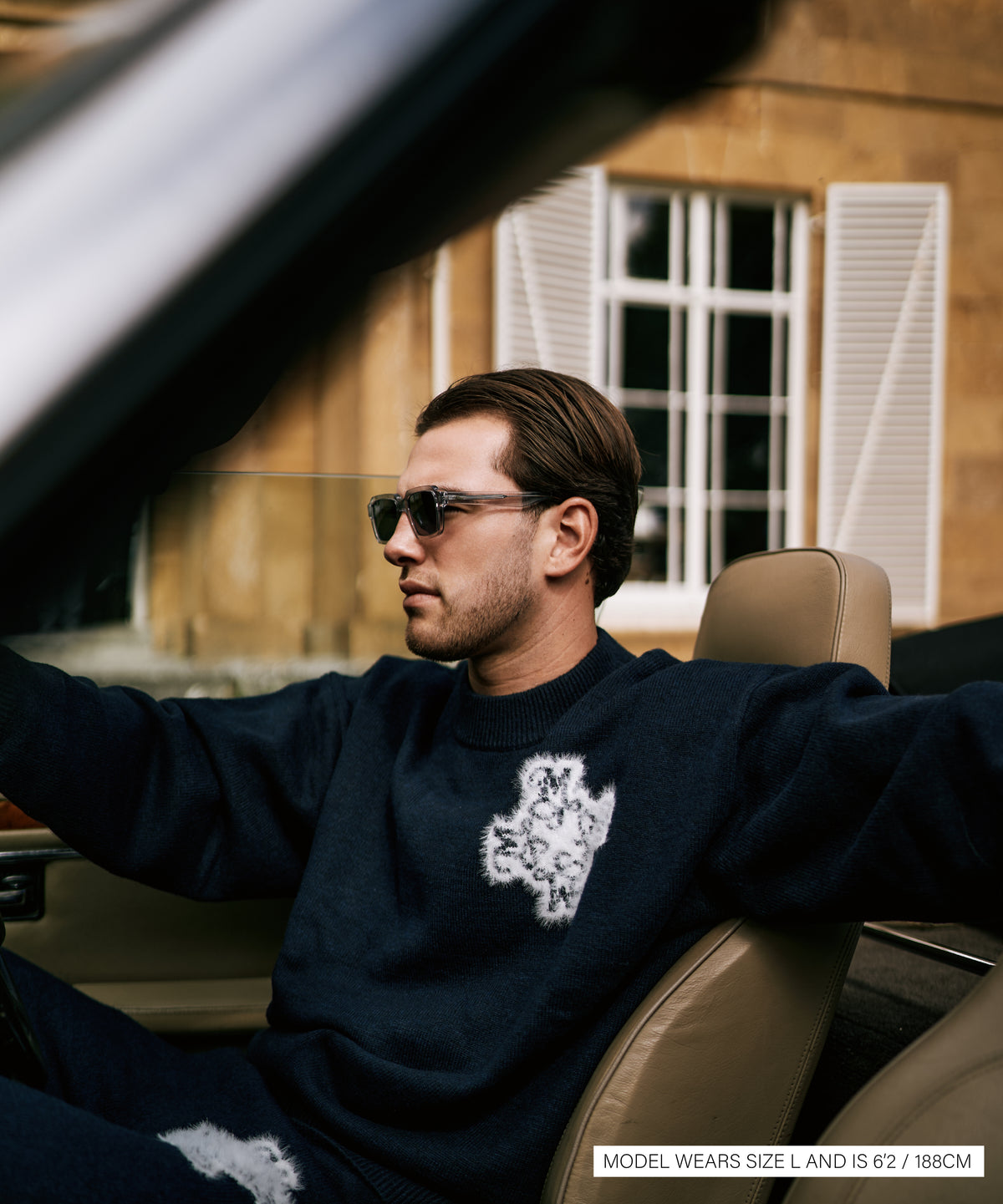 Essential 4M Knitted Sweater - Navy Blue