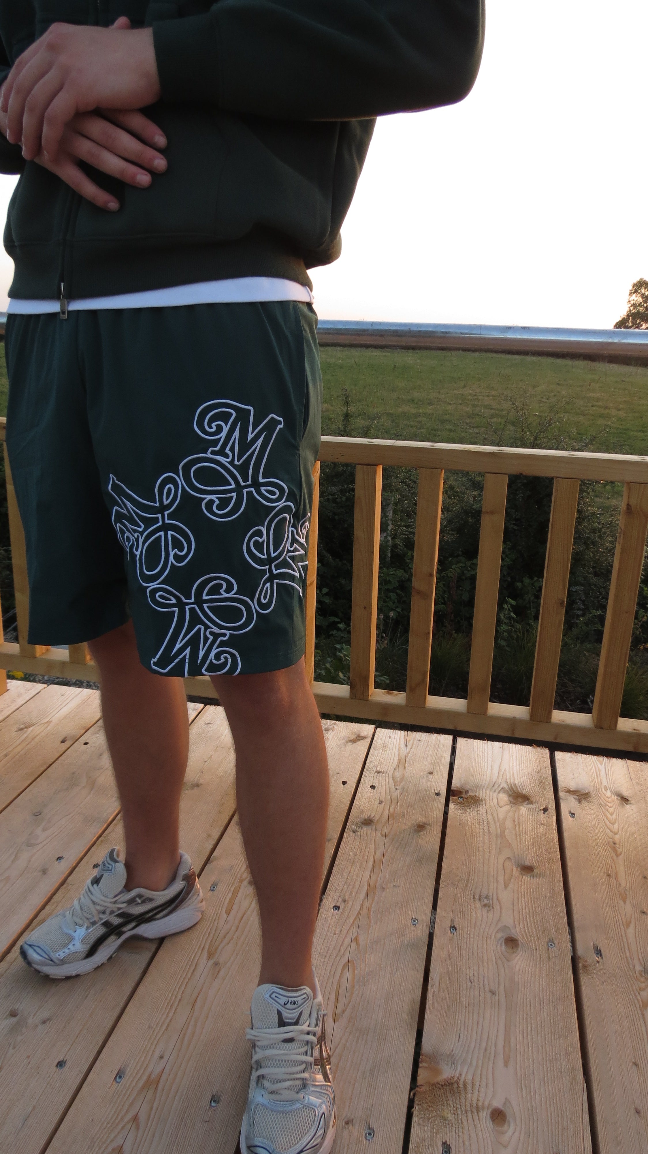 SIGNATURE LOGO SHORTS - FOREST GREEN