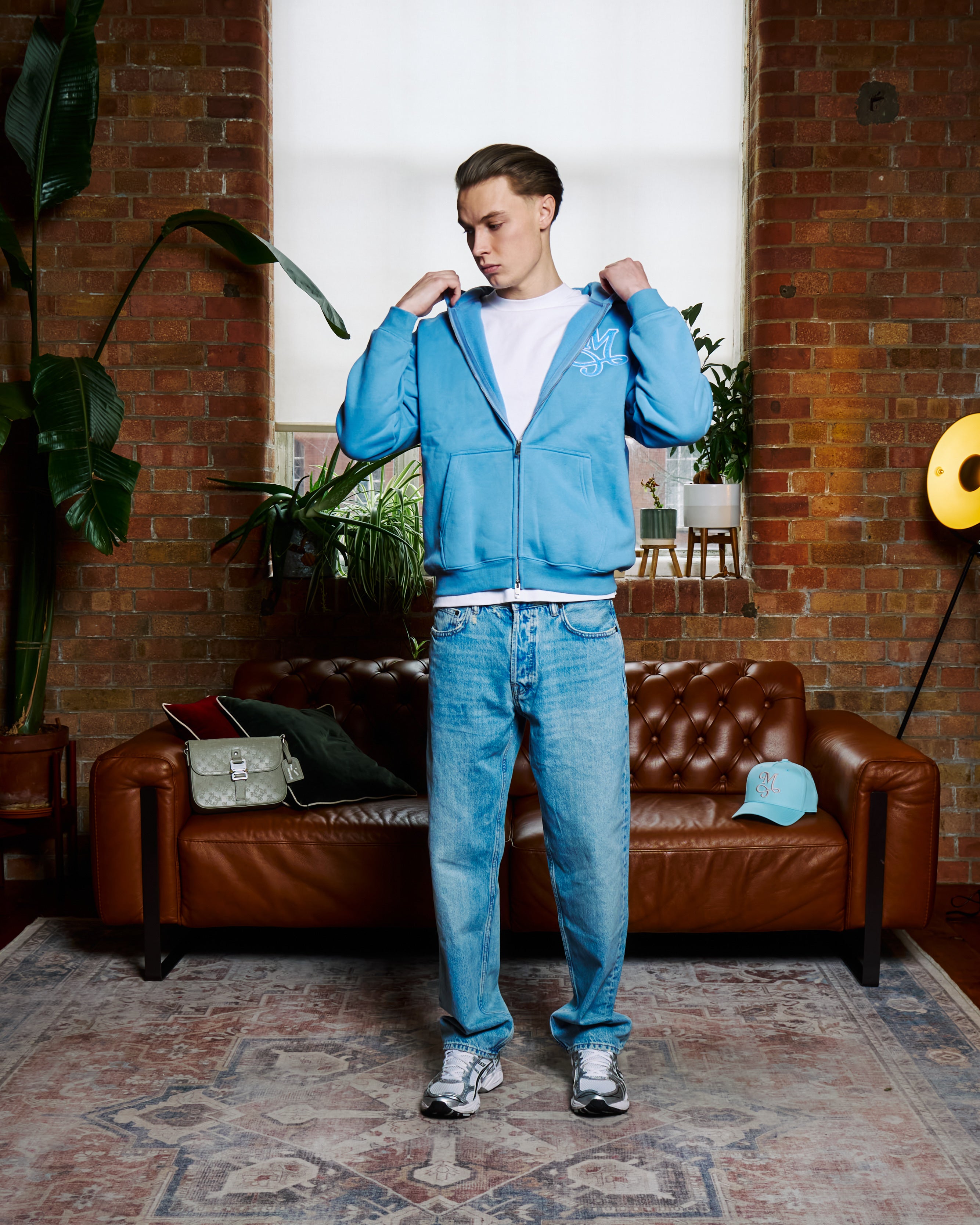 Chenille signature Zip up - Light blue