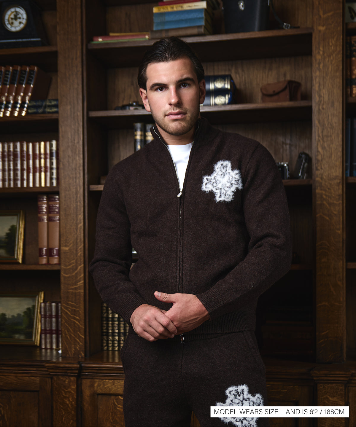 Essential 4M Knitted Zip Up - Brown