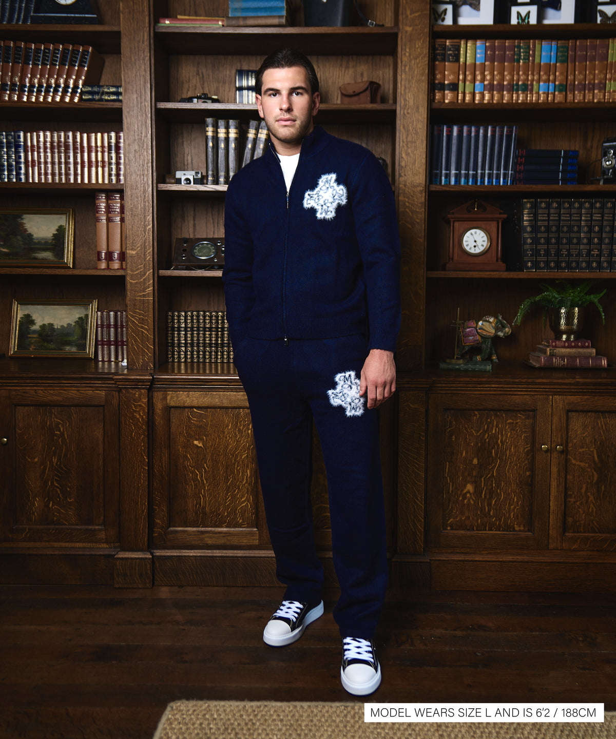 Essential 4M Knitted Zip Up - Navy Blue